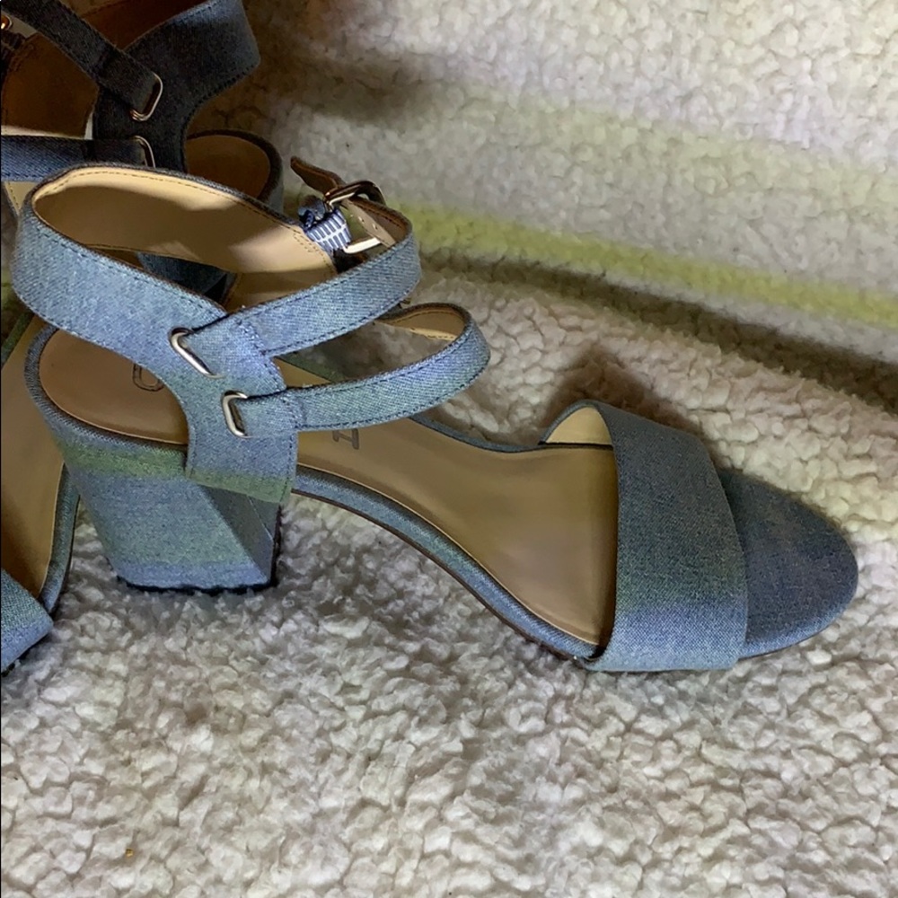 Jean style low heels